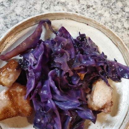 紫キャベツで作ってみました。簡単で、とても美味しかったです( ^o^ )